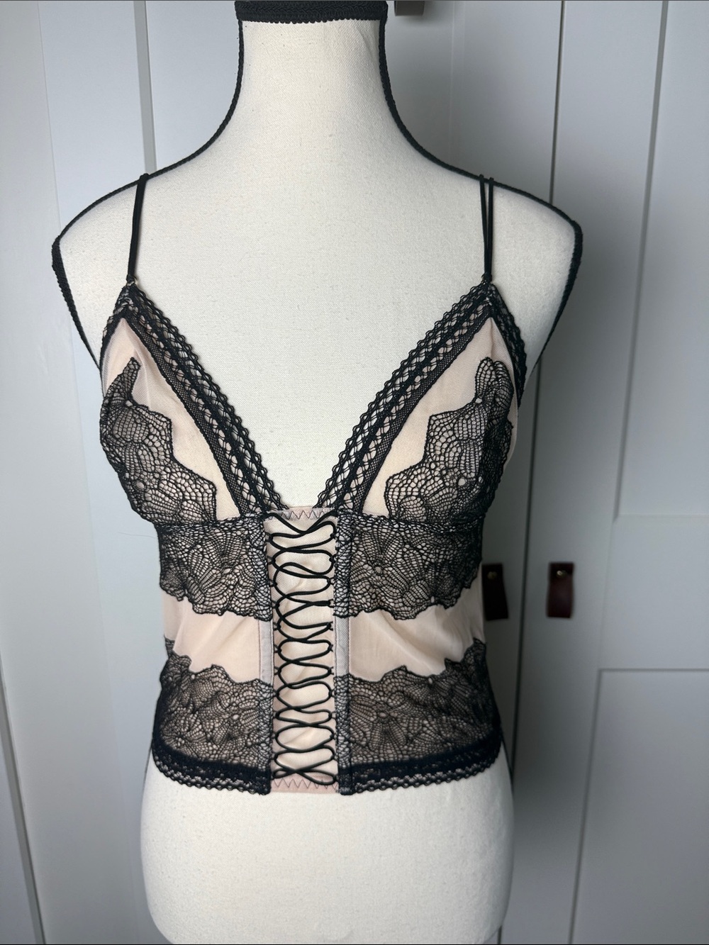 Victoria Secret Nude Black Lace Corset Tank Top medium mesh with boning